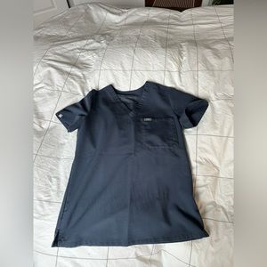 Figs charcoal one pocket top